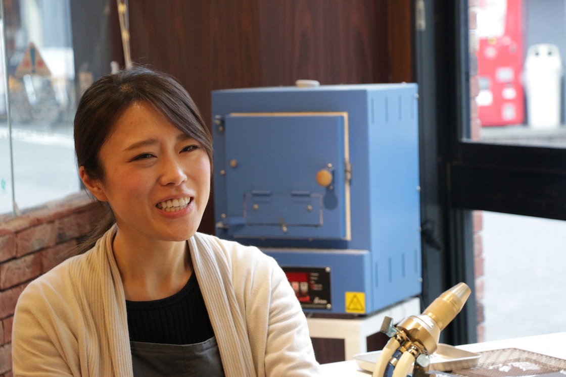 HARIOのガラス職人、宮田麻衣子さん